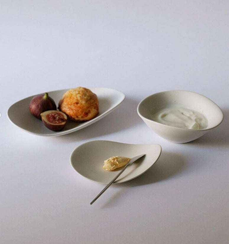 NR Ceramics Small Pebble Plate, stone white