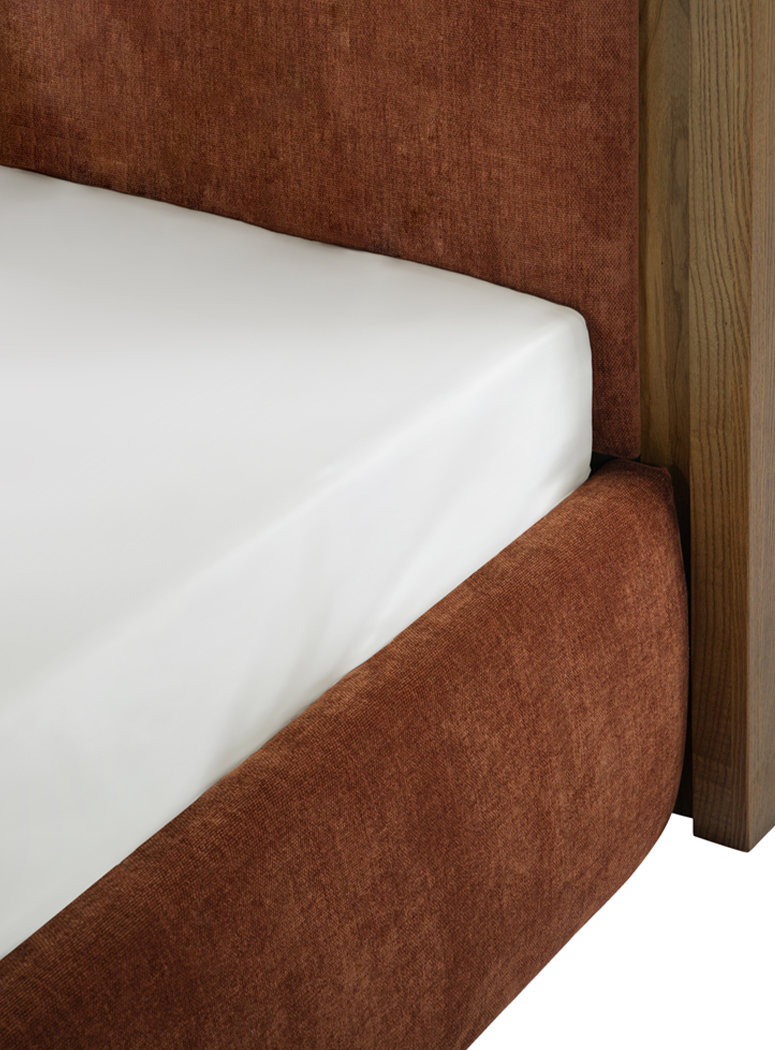 Ithariel King Bed,Chestnut
