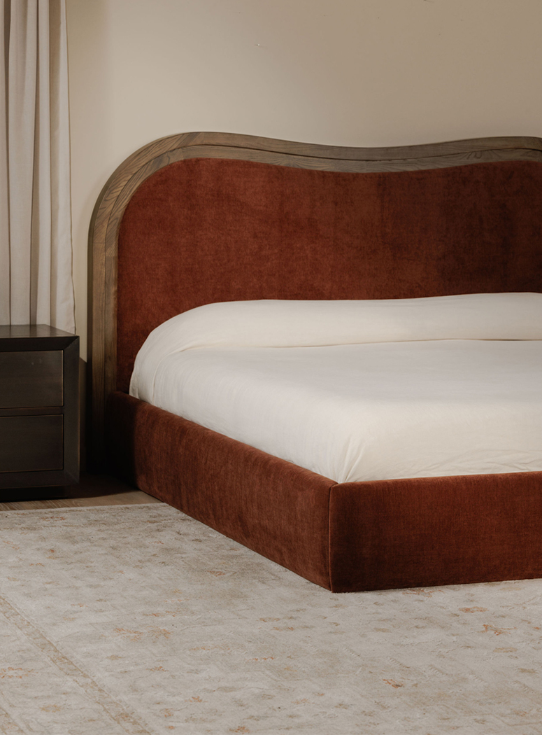 Ithariel King Bed,Chestnut