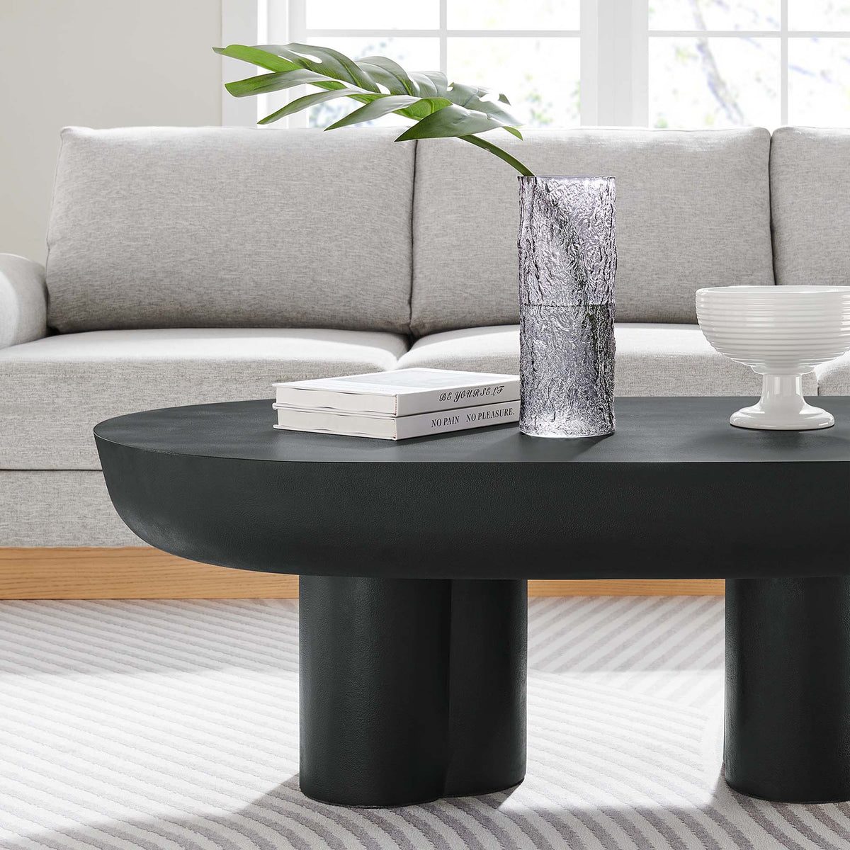 Caspa Oval Coffee Table, black