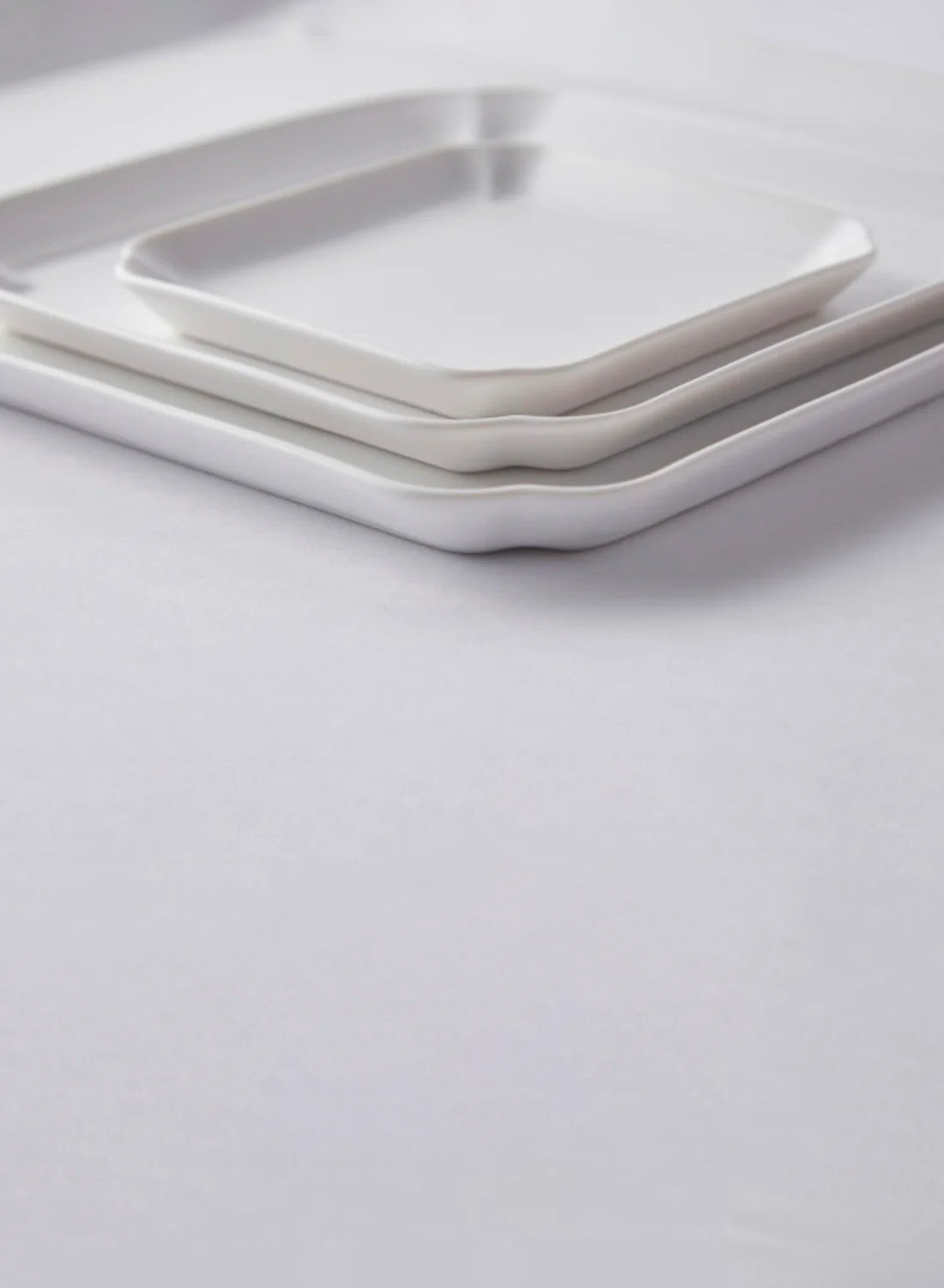 Mujagi Matte Square Plate