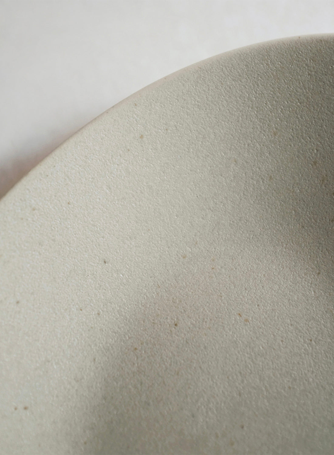 NR Ceramics Large Dessert Plate, soil beige