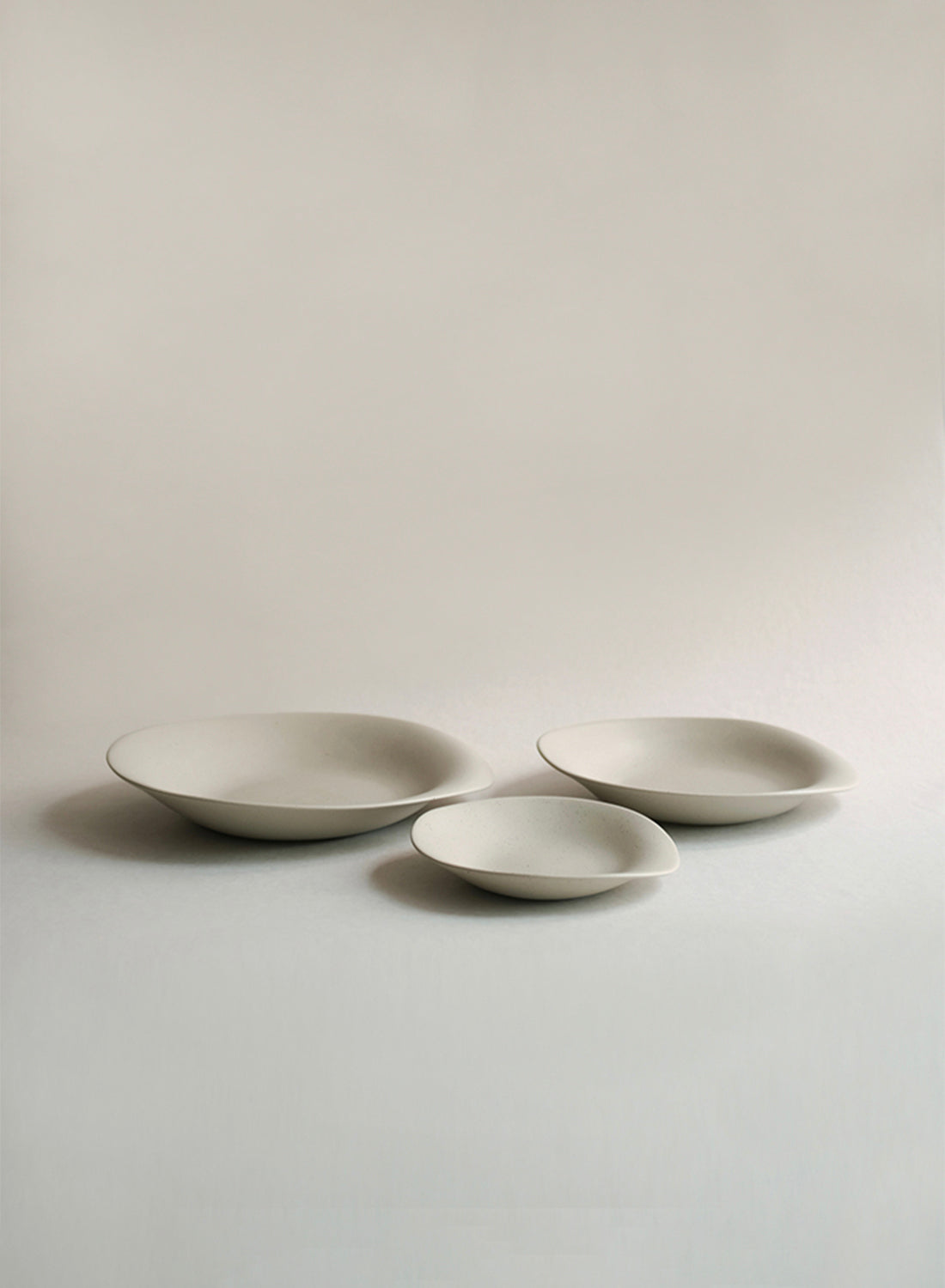 NR Ceramics Large Dessert Plate, soil beige