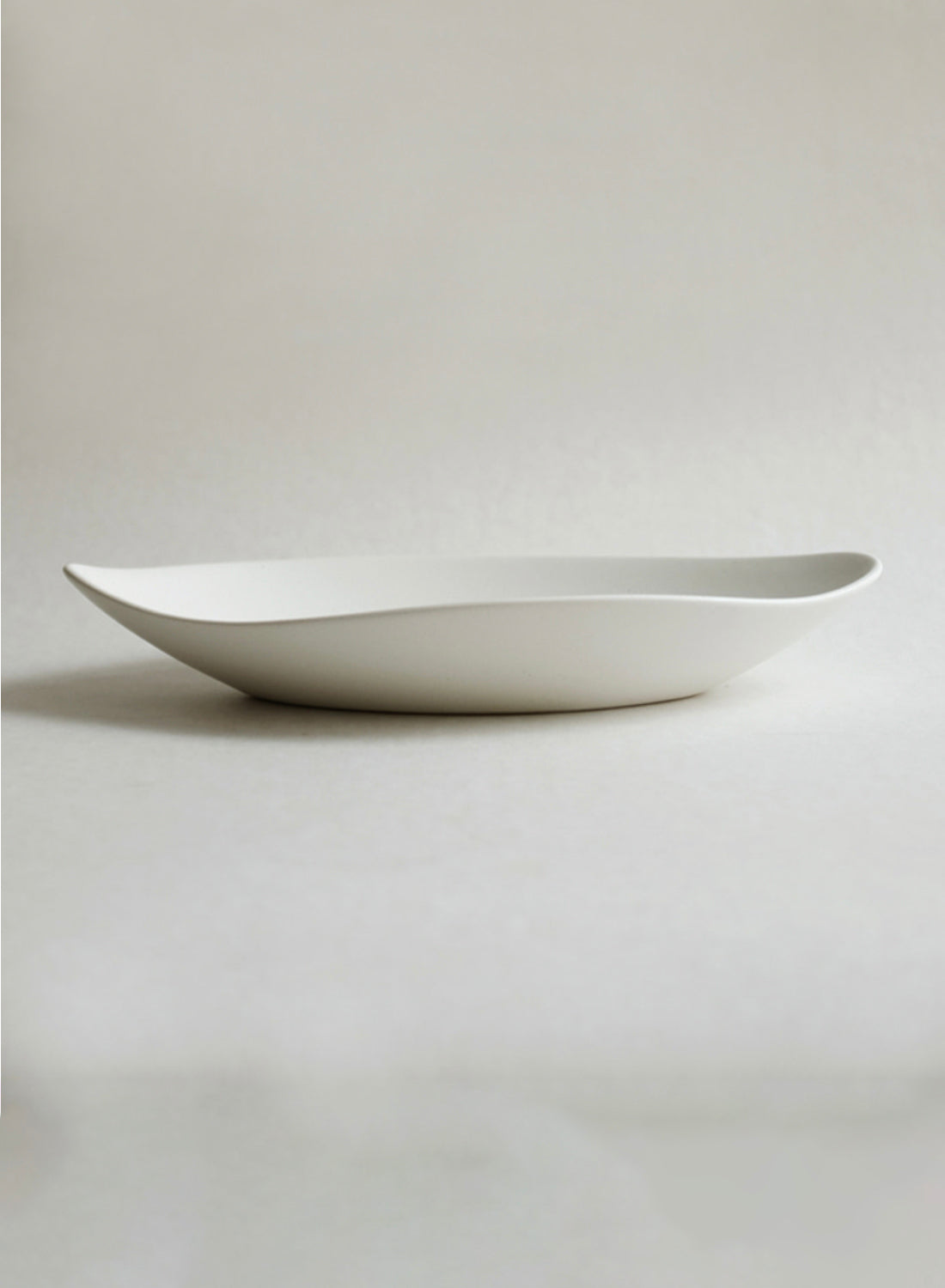 NR Ceramics Oval Leaf Plate, stone white
