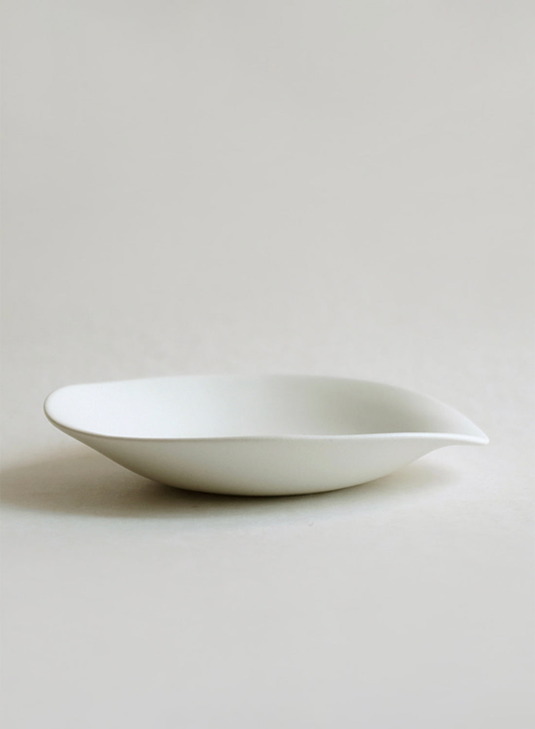 NR Ceramics Large Dessert Plate, stone white