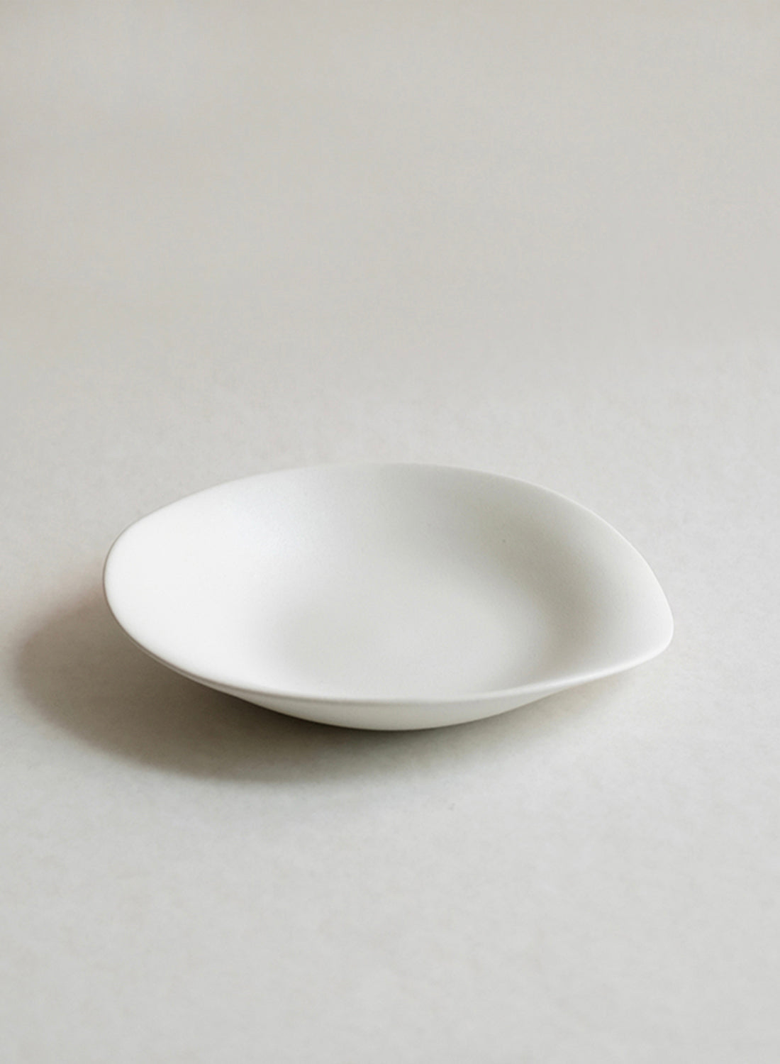 NR Ceramics Large Dessert Plate, stone white
