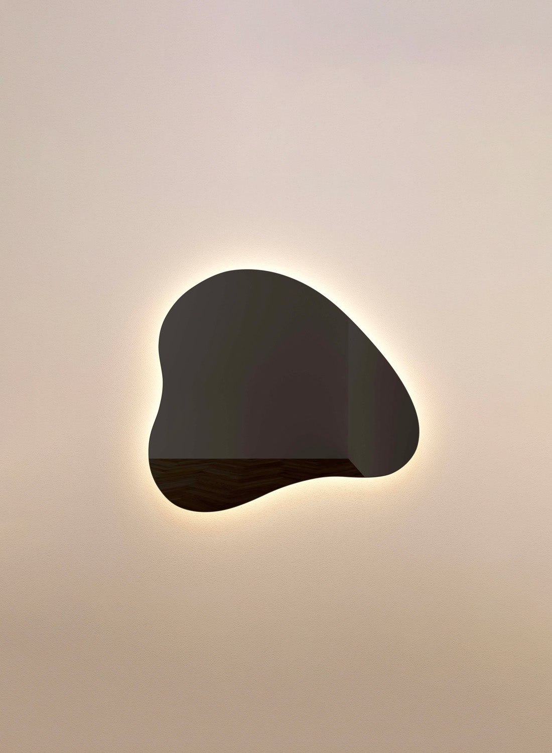 Aurora Teardrop Wall Mirror, black