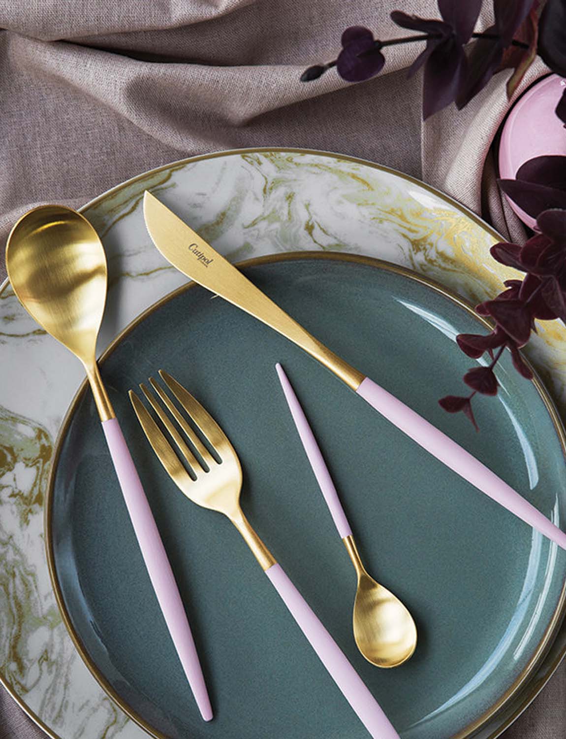 Cutipol Mio Flatware, pink/gold