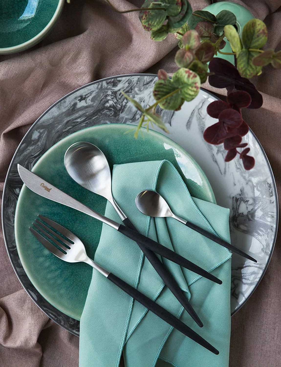 Cutipol Mio Flatware, black/silver