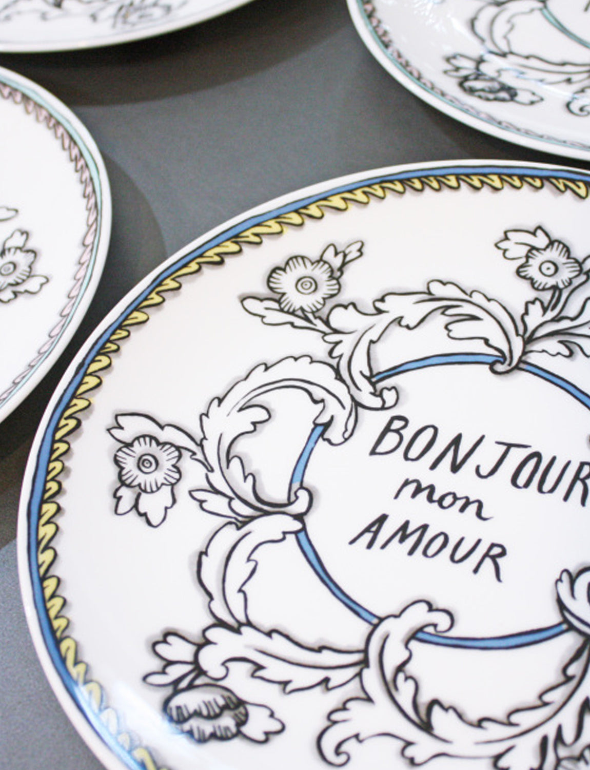 Twig Bonjour Mon Amour, 9"