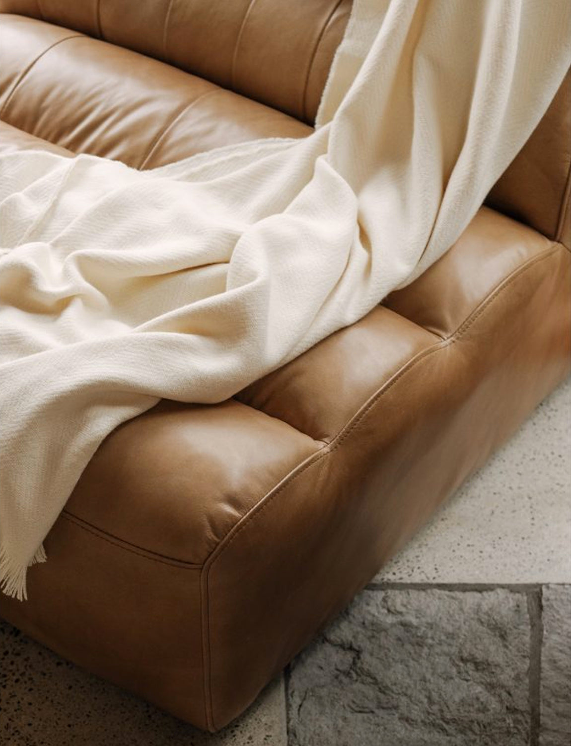 Ronan Slipper Chair