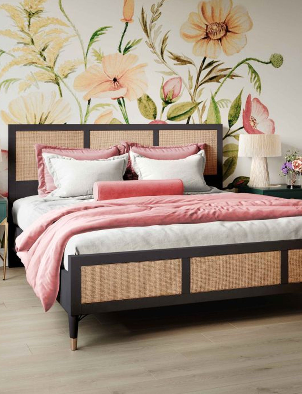 Sera Noir Bed