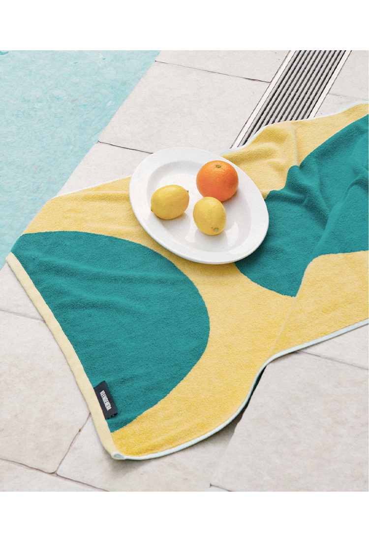 Keengenera Dawn Bath Towel, Coming