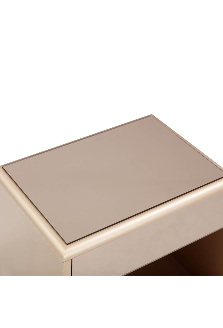 Quorra Mirrored Nightstand