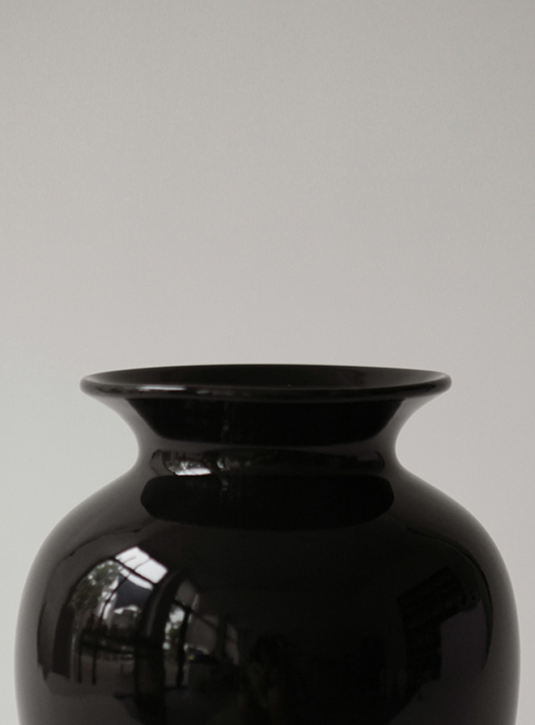 NR Ceramics Large Amohora Vase, Onyx