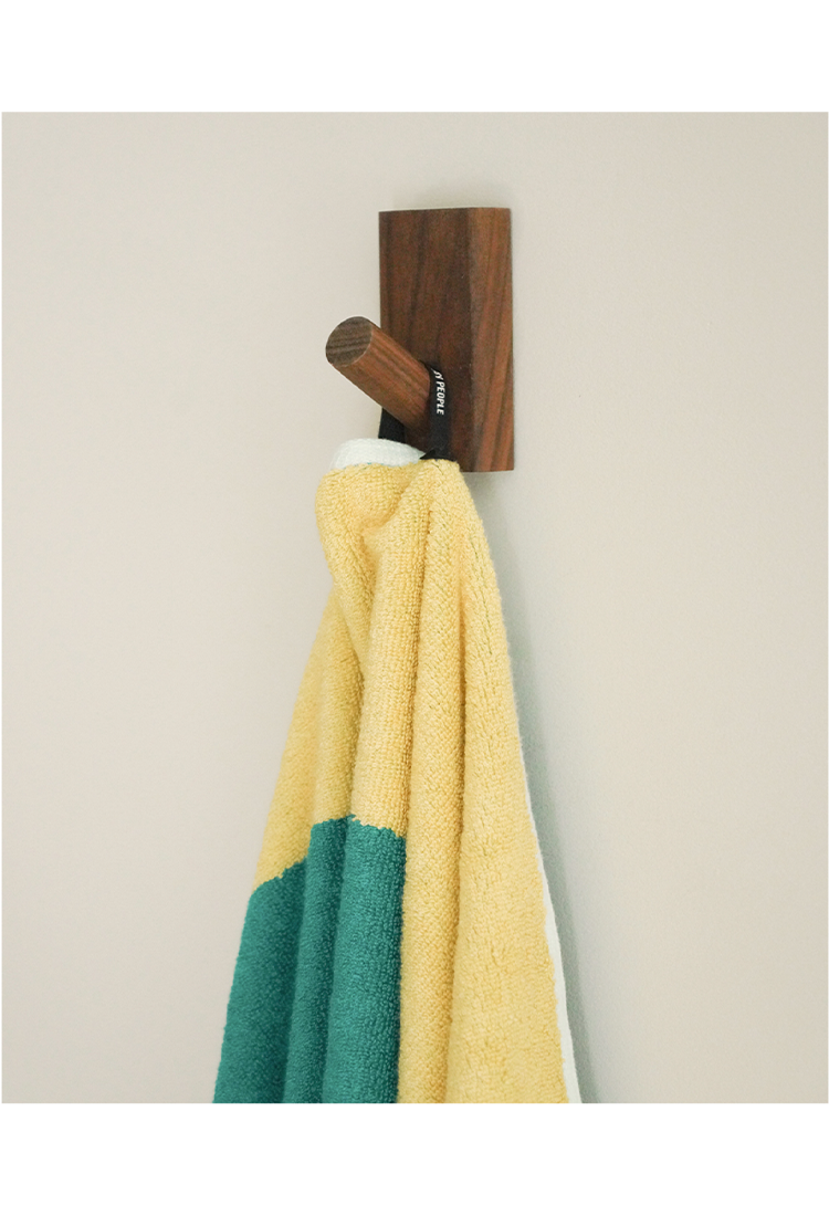 Keengenera Dawn Bath Towel, Coming