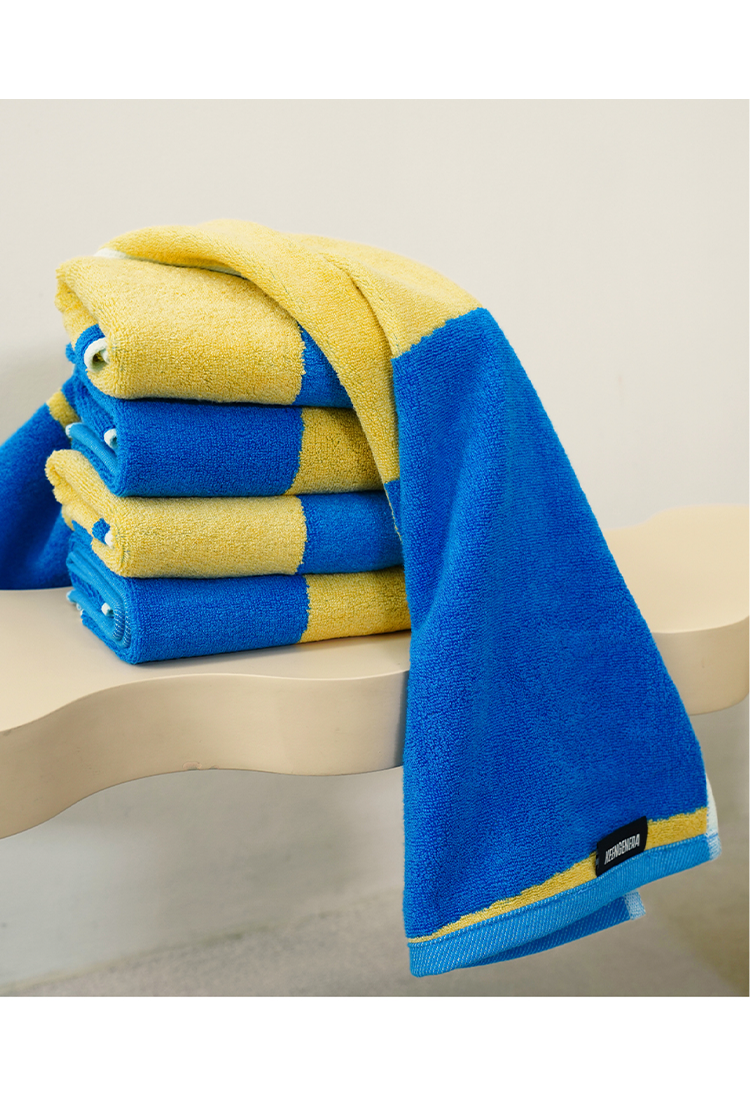 Keengenera Dawn Towel, Daily