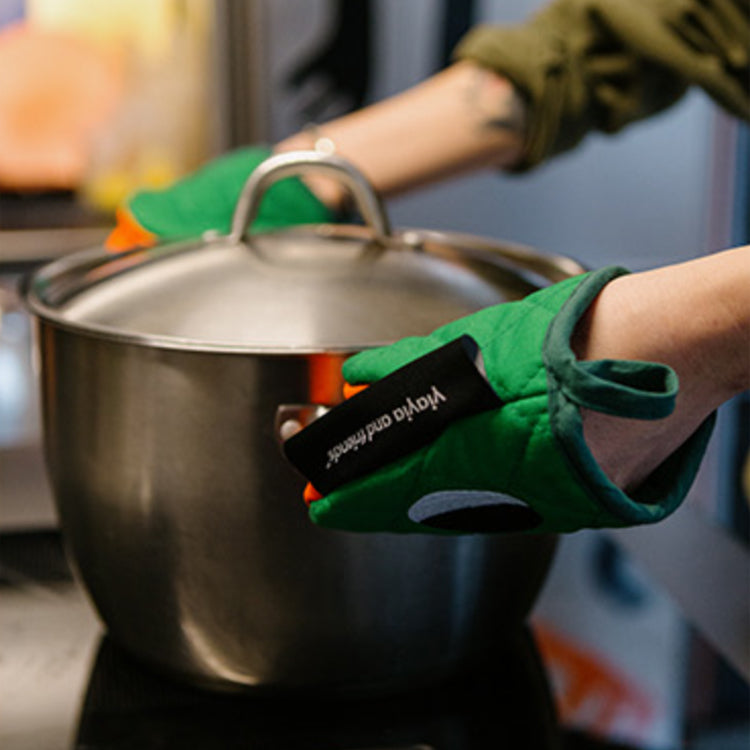 Froggy Frog Oven Mitt