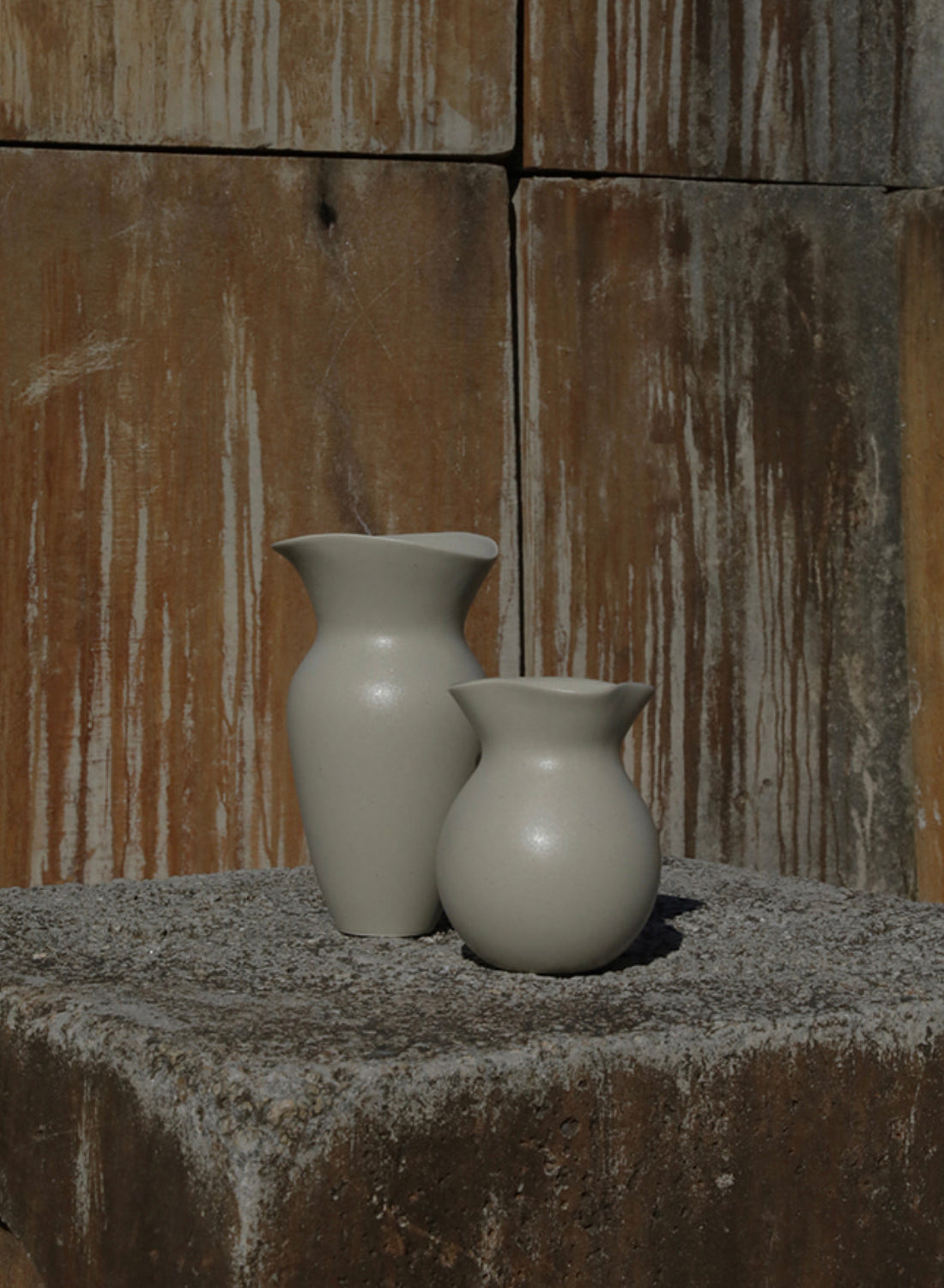 NR Ceramics U Vase, soil beige