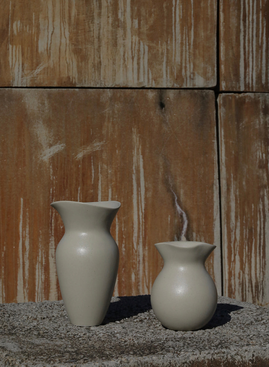 NR Ceramics U Vase, soil beige