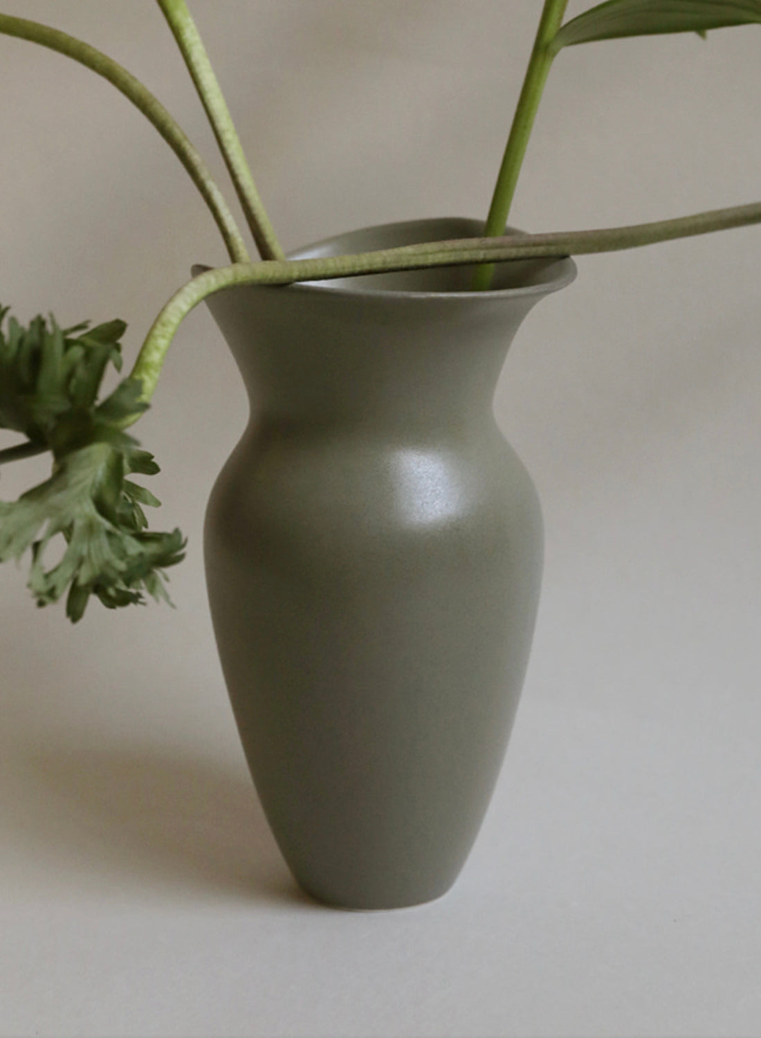 NR Ceramics Y Vase, forest green