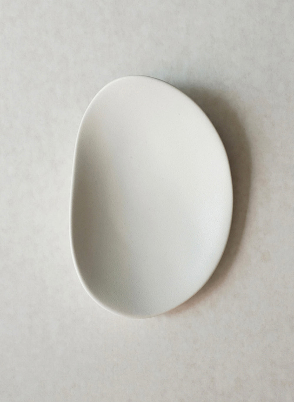 NR Ceramics Small Pebble Plate, stone white