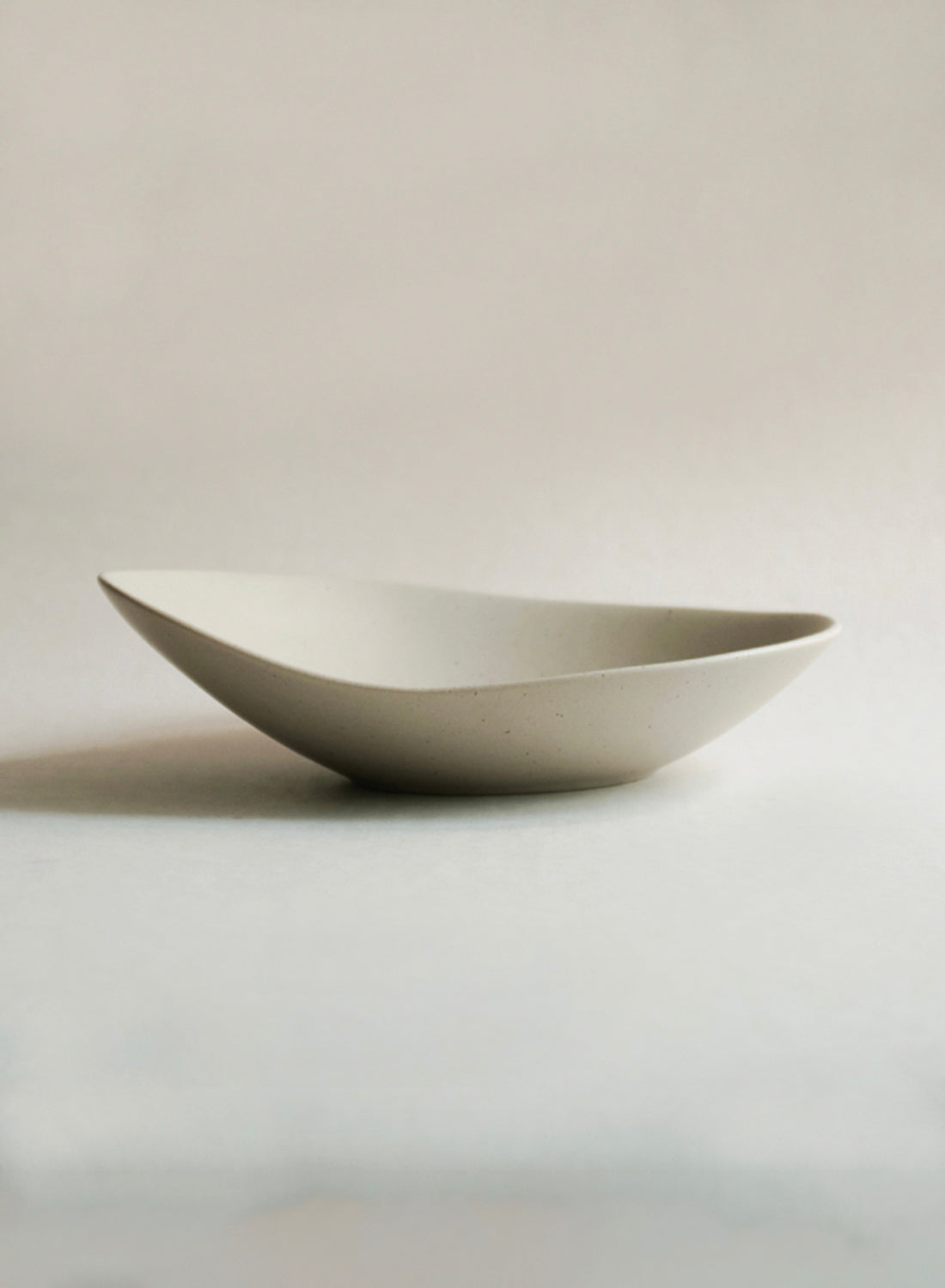 NR Ceramics Oval Bowl, soil beige