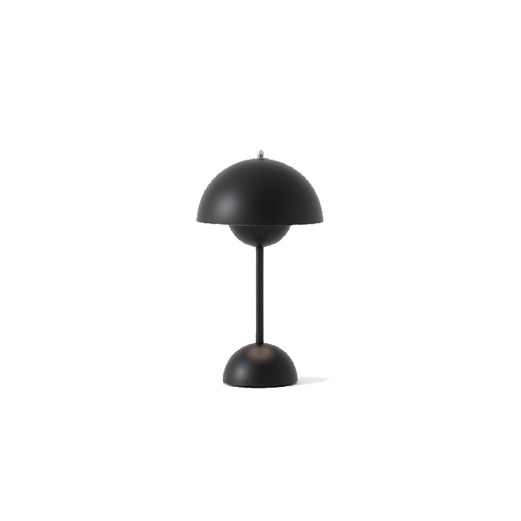 &Tradition Flowerpot VP9 Table Lamp