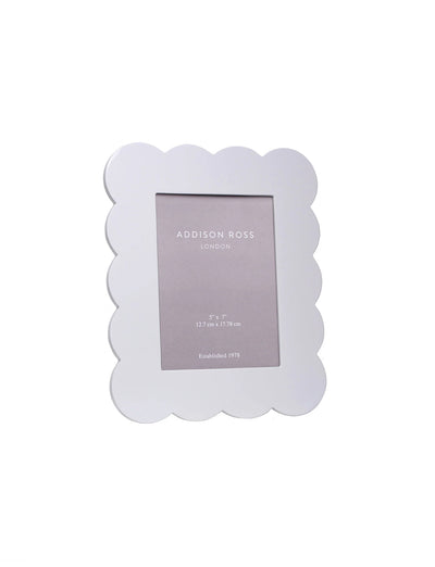 5x7 White Scalloped Lacquer Photo Frame main image 1