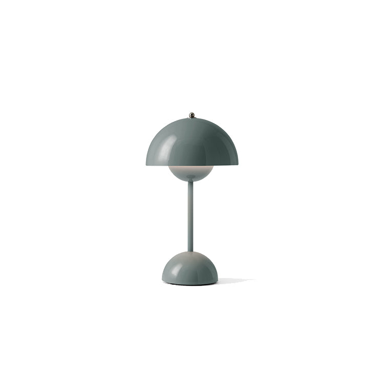 &Tradition Flowerpot VP9 Table Lamp