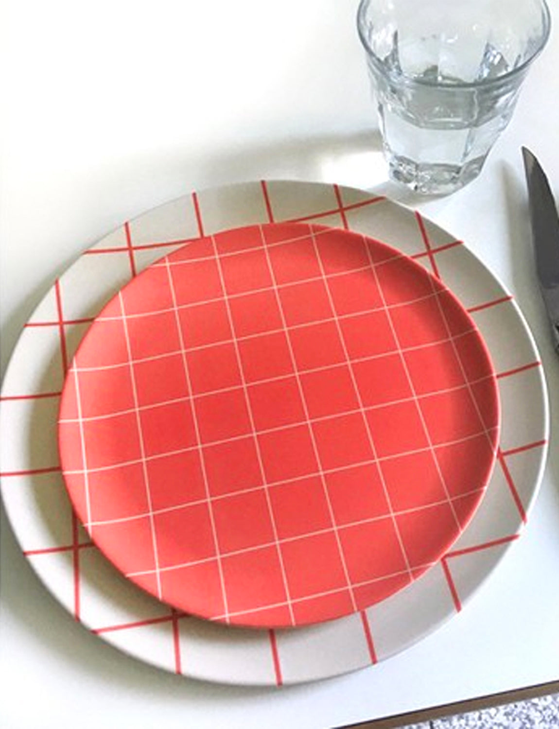 Xenia Taler Red Grid Side Plate 8"
